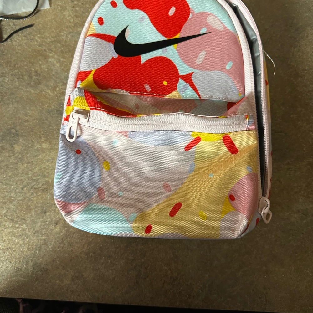 Nike lunch box